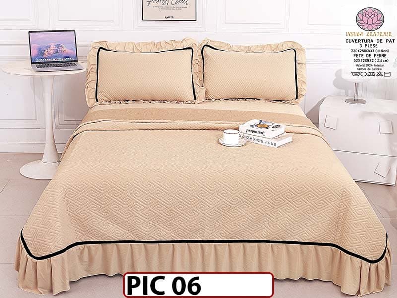 Cuvertura cu 3 piese din Catifea - PIC 06 — reducere 20% de la 199 lei la 159 lei