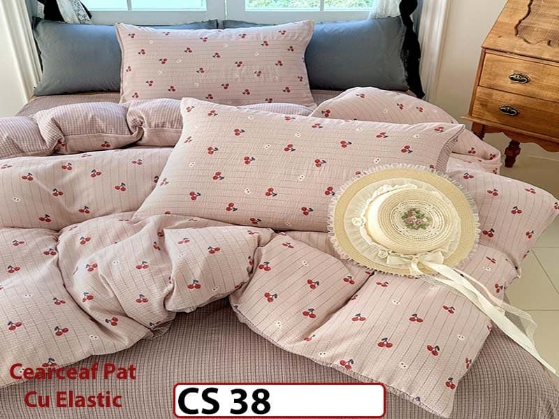 Lenjerie de pat dublă 4 piese, cu imprimeu modern, material fin și răcoros CS 38 — reducere 42% de la 289 lei la 169 lei