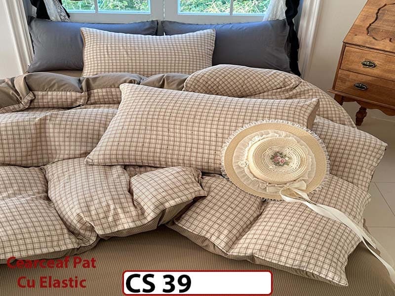 Lenjerie de pat dublă 4 piese, cu imprimeu modern, material fin și răcoros CS 39 — reducere 42% de la 289 lei la 169 lei