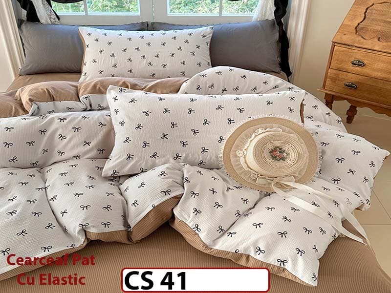 Lenjerie de pat dublă 4 piese, cu imprimeu modern, material fin și răcoros CS 41 — reducere 42% de la 289 lei la 169 lei