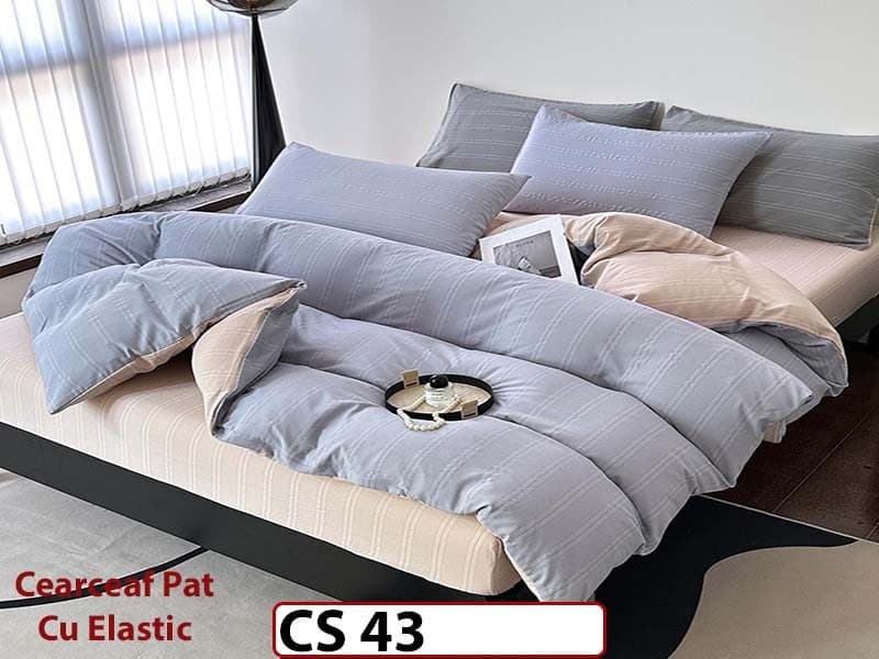 Lenjerie de pat dublă 4 piese, cu imprimeu modern, material fin și răcoros CS 43 — reducere 42% de la 289 lei la 169 lei